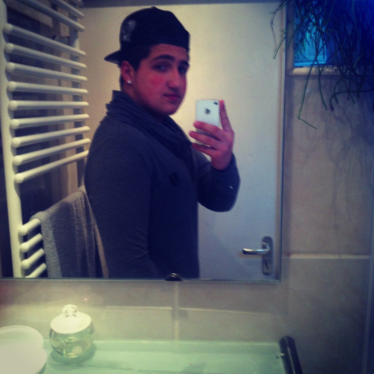 Lay low