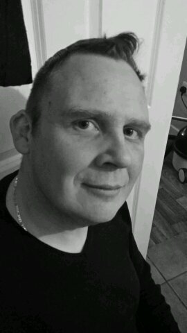 im 41 im always happy happy happy !!!!! follow me and il follow you