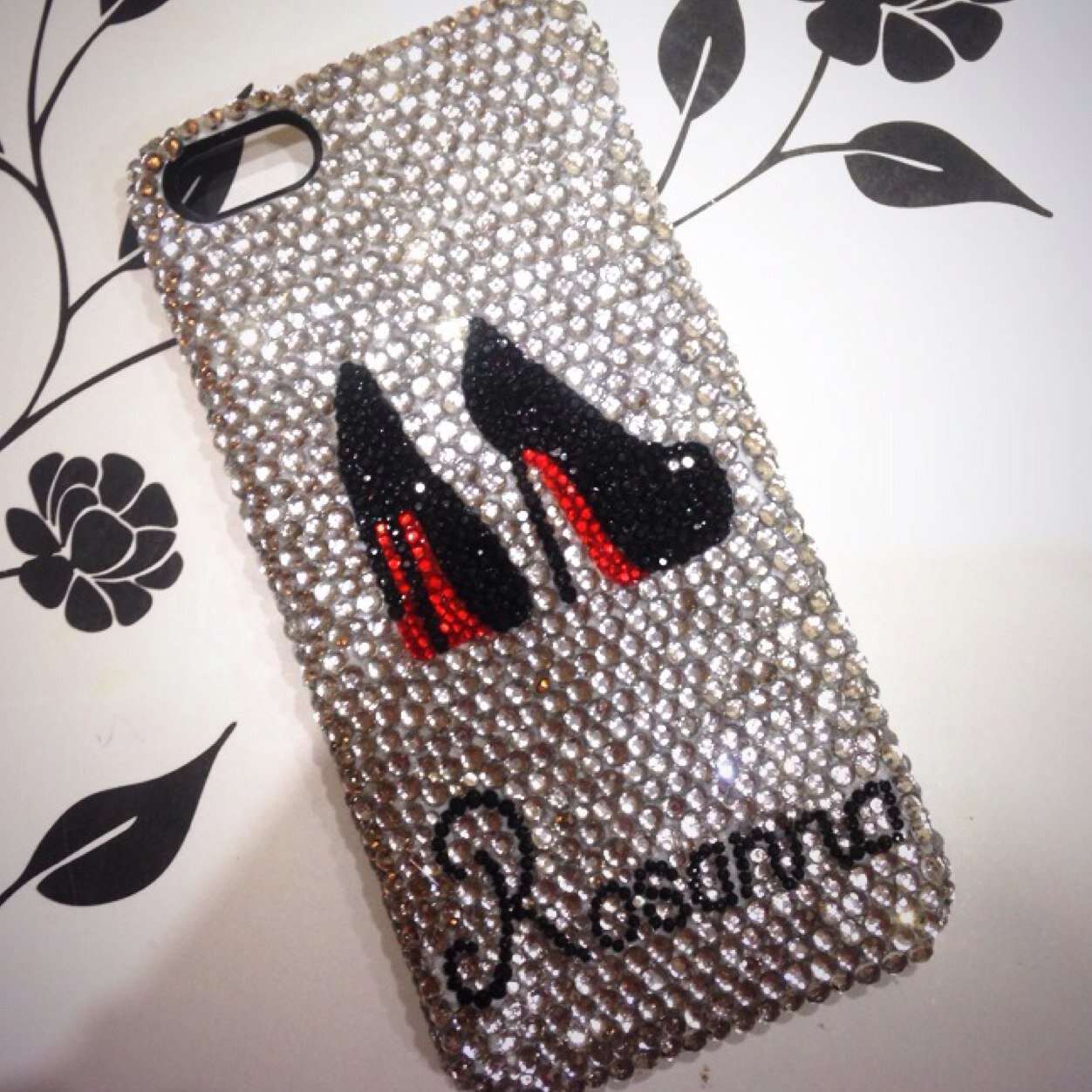 Hi all, I basically bling anything you want :) get in touch with me with any ideas and we can make those ideas bling 
Everyone Deserves To Sparkle ✨