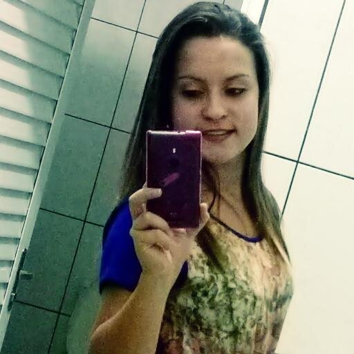 De valor a todo instante que viver
A todo mundo que te quer o bem
Como se não houvesse o amanhã
Não duvide, não tenha medo de se arriscar..♫