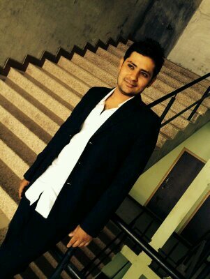 ravi90_shah's profile picture. 