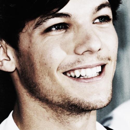 0/5 follows
@HoranHugz69 is fab, do me a favour and follow her? :3