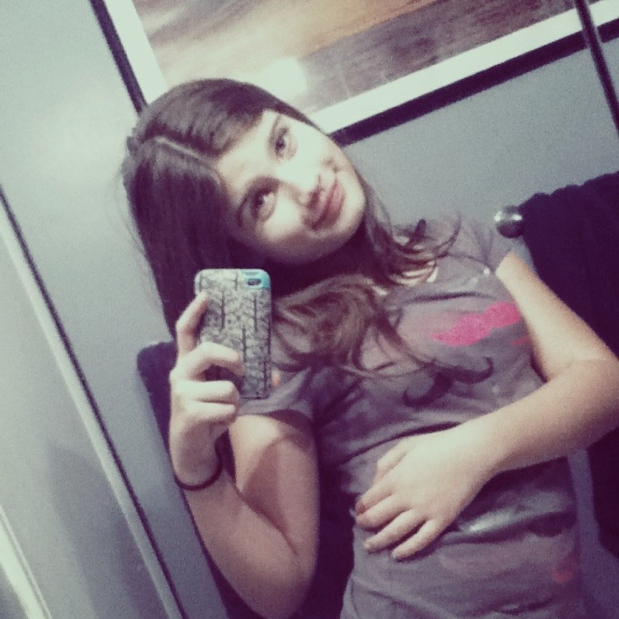 heyawesomesauce's profile picture. Hi imChelsea and ilove lifesimmer and simlover123 and i have a tube called chelsea hill and i But i woud make lps but guve me advice please if you make lps!