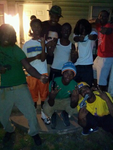 ..Fuck A Bio.. FREE KEMO, FREE WAYNE,FREE CHRIS $$