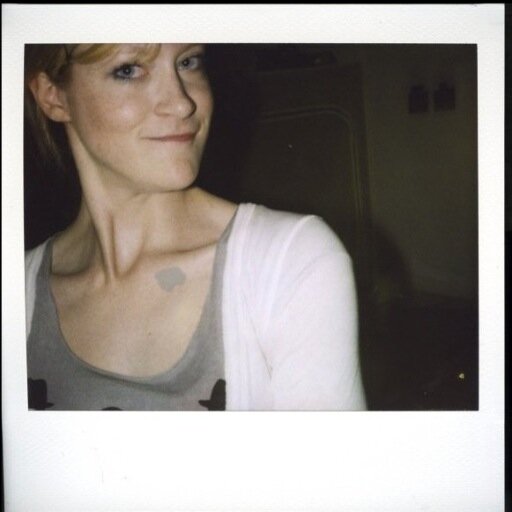 From Boston. I live in Silverlake. Vintage loving, skinny jean wearing concert-goer
