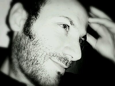 Timondeatenas's profile picture. La vuelta de Timón de Atenas, misántropo del hombre que aliena al hombre. Florecerán mil flores en la tragedia de la verdad