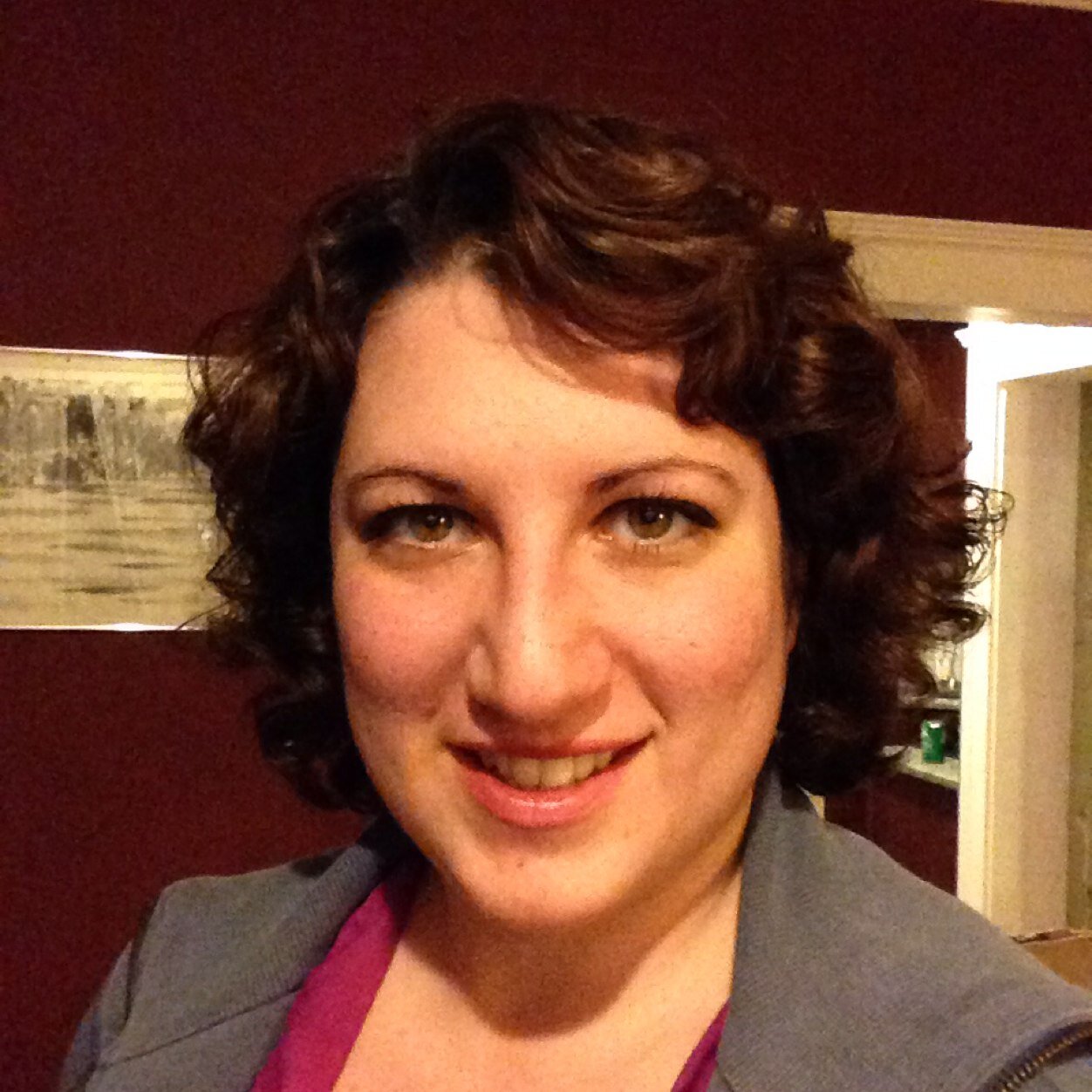 BA in English from UMass Boston.  Working in academic development.  Loves cooking, baking, reading, and watching movies. And also musicals :)