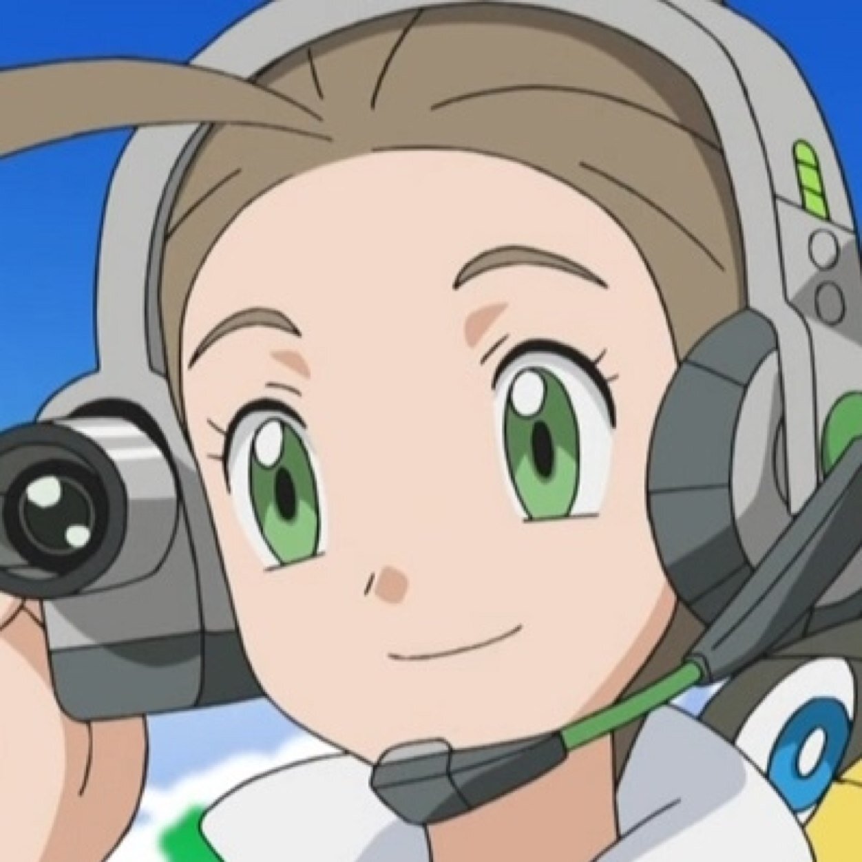 ExclusiveAlexa's profile picture. Older sister to @PhotogenicViola.