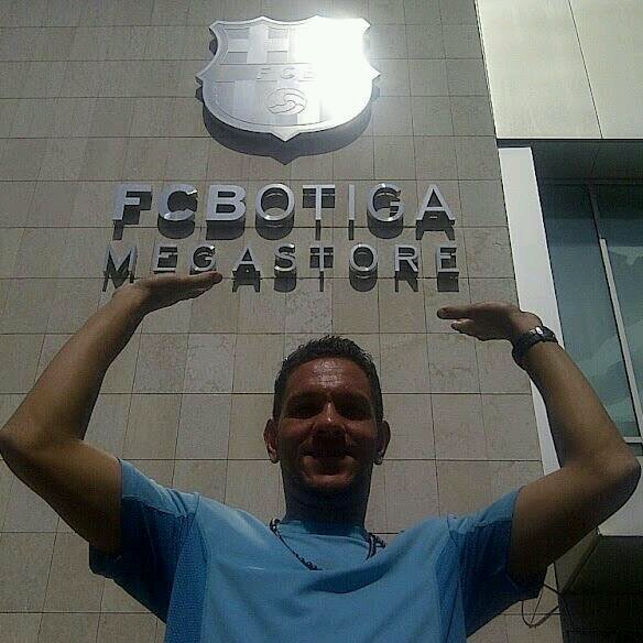 Jugador de futbol... licenciado en Aduanas y Comercio Exterior