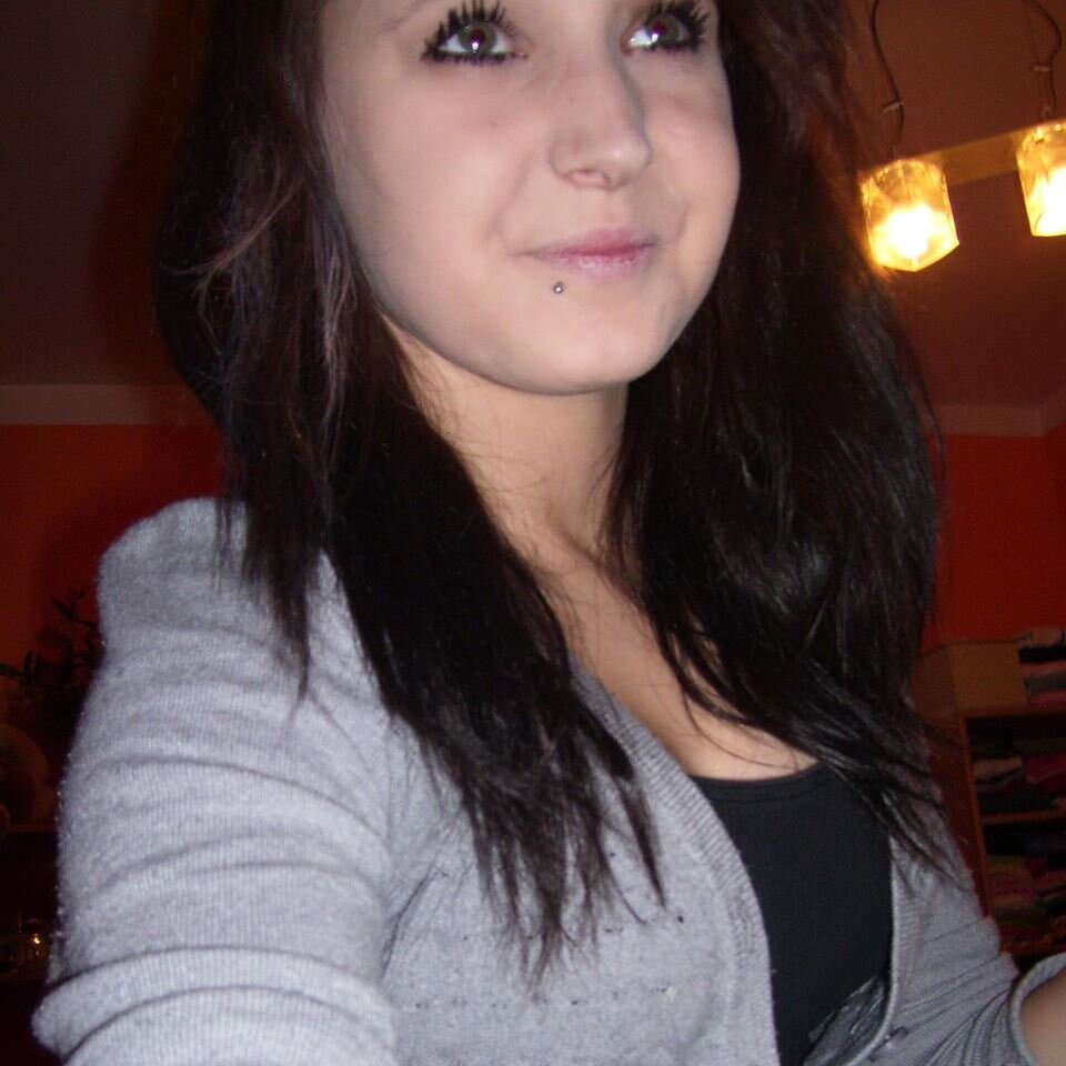 DottieOxx's profile picture. -I LOVE music ♫ dance and animals :3 .My dream is to live in America. I want to nurture singing and music ♪ I laugh every!!! :D:DD