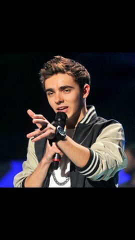 gentw, vcs são nojentos / n me sigam tá / NathanTheWanted *heart emoji*