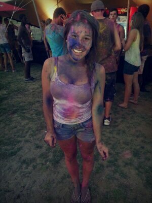 leanke14's profile picture. I would rather have flowers in my hair, than diamonds around my neck ♡