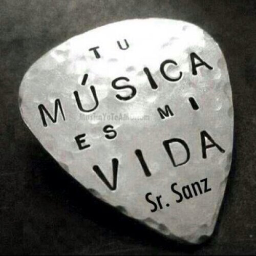 Amor infinito a Alejandro Sanz, nosotras nos dedicamos a engrandecer tu imagen x medio del ejemplo,nuestro club cumple una función social. Gracias por existir!