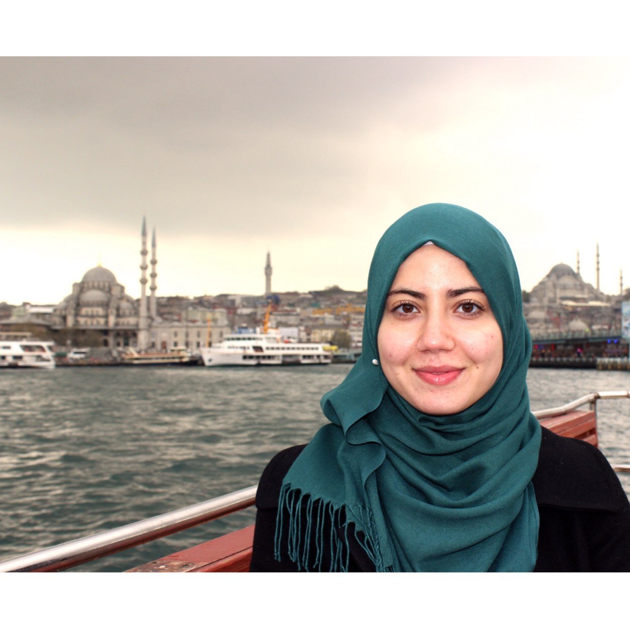 SamahSaci's profile picture. Coffee, sunsets & handwritten notes.