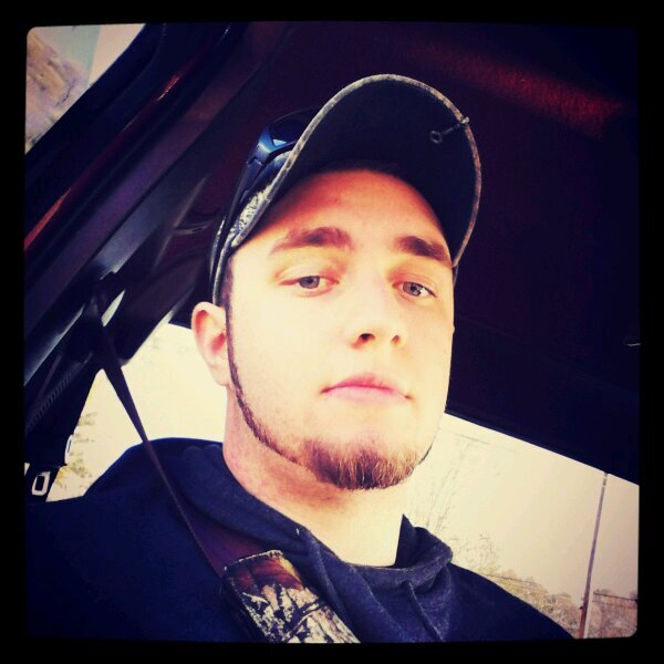 17, single, newnan high, love to chill, mud, fish, & just have fun !! follow ill follow back