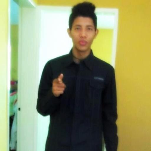 Hola:$ Sígueme te sigo*--* PosData: Esa es la Actitud♥
100% Guaro  (Y)