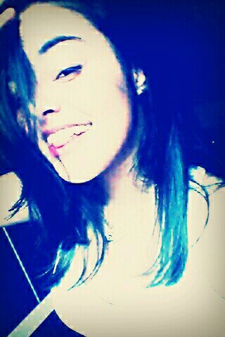 gent boua, sinsera, estressada, engraçada, loukona, UHSUASUAHS, E é isso aew maan ;D