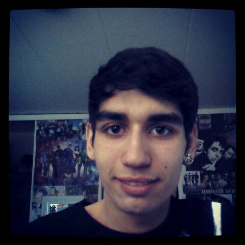 Hey im Nathan McGuire im Canadian and im 18 i live with my beautiful girlfriend, i like skateboarding, playing drums i love music and everything to do with it )