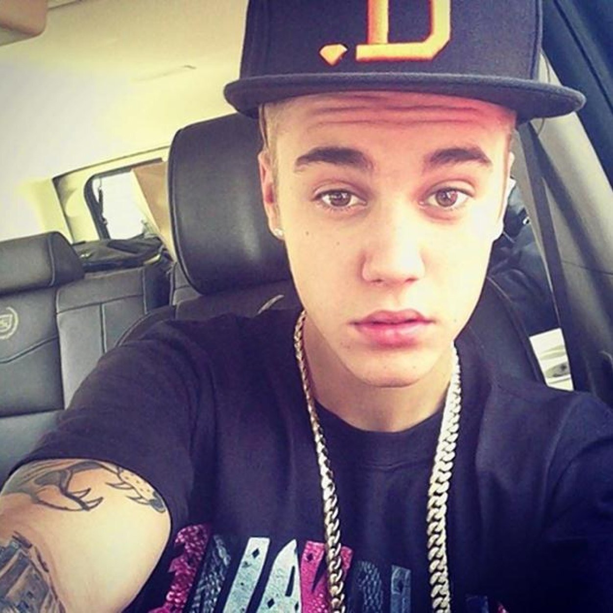 Tweet me if u want gain tweets
