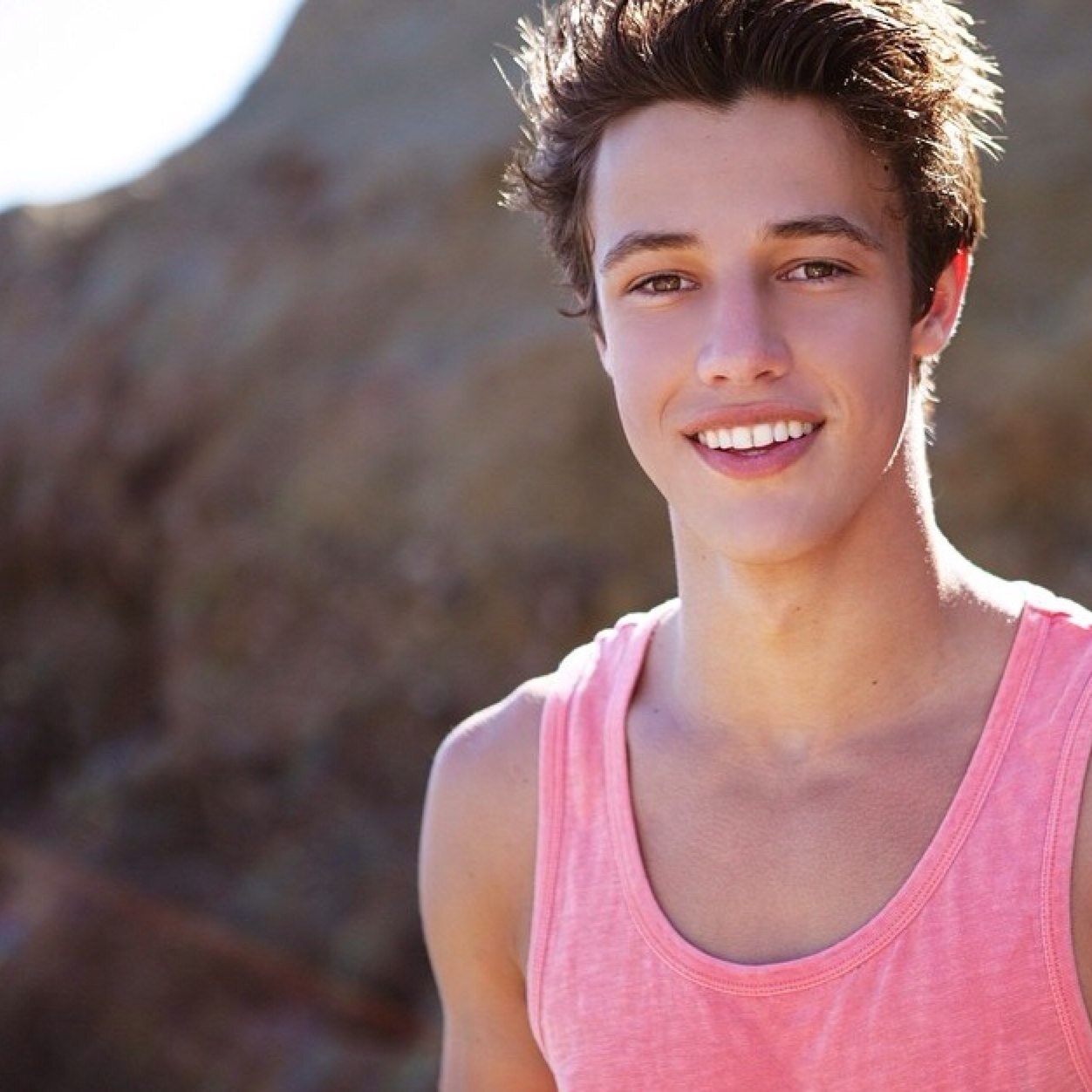 I followed you because you're beautiful (: follow @homeboy_mendes ☺️