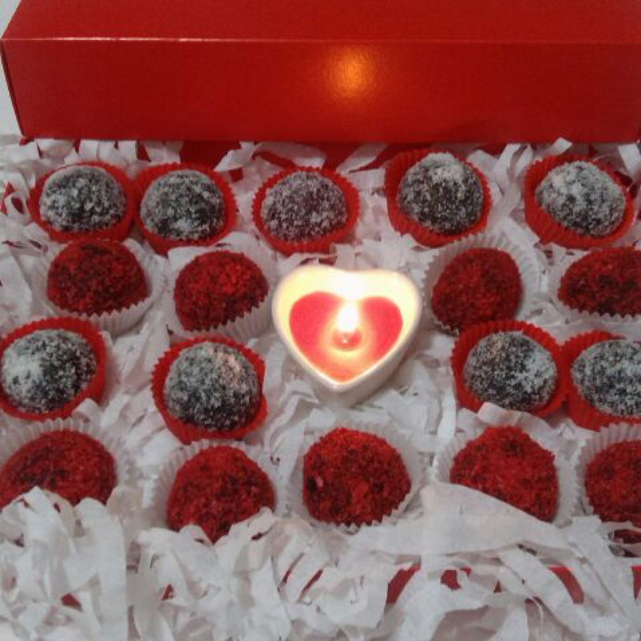 Kurye  ile Adresinize Hemen Teslim. Mail atmaniz yeterli olacak:) Kisa Sureligine 24 Adet Sadece 35 TL..:) hayaltatlar@hotmail.com / hayaltatlar@İnstagram