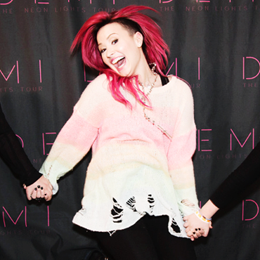 b1t1ch_lovato's profile picture. Demi é vida s2