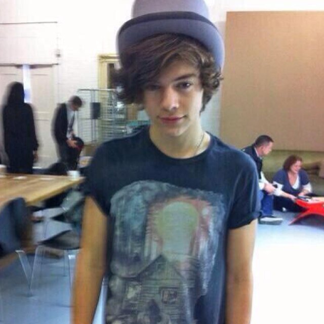 follow me because everybody needs a 15 year old irish fangirl in their life