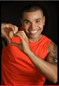 sigamm minha comunidadi no orkut agradeço #NaldoO$tentaçau %% , Mininas mi adicionem no feici naldo to benny to zen obggg las #amo