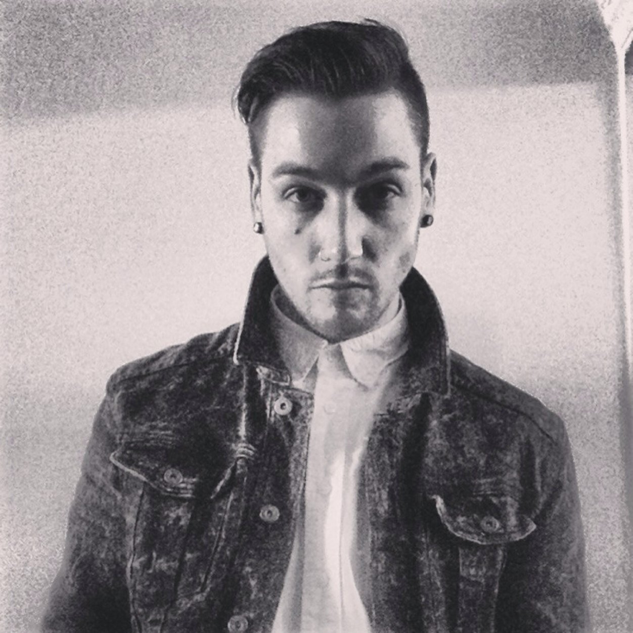Hi my name Is Laurence, I'm a musician with Black Noise & DJ from the edges of London. I take great pleasure from meeting new people & experiencing the world