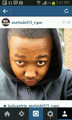 I JUST LIVE LIFE I AINT RICH BUT AINT BROKE EITHER IMA MONEY GETTER ALWAYS KEEP MY HEAD HIGH AND JUST CHILL LET LIFE GO !###! :-) :-) :-)