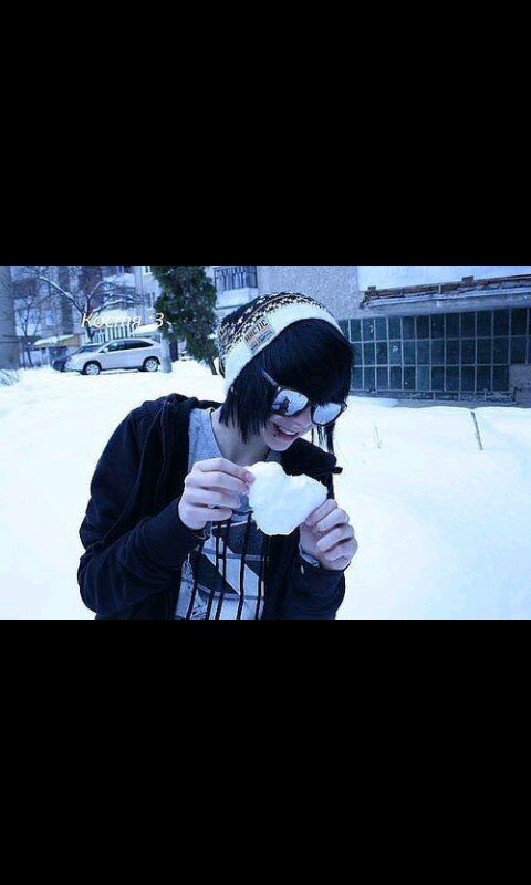 hai im carson | gay | taken | 17| i like bands @emojamesblack is mine touch him i will hurt you  (R)aping (P)enises
