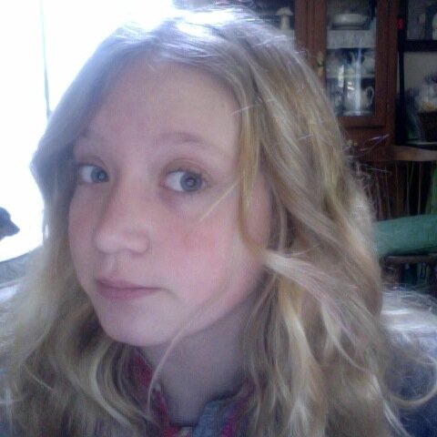 loves sports volleyball,soccer,basketball. eats pizza.... LOVES SINGING3