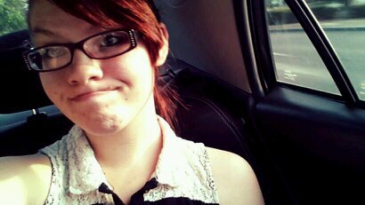 I'm 17. I'm a junior in high school. I'm funny .. dont believe me.? talk to me xD