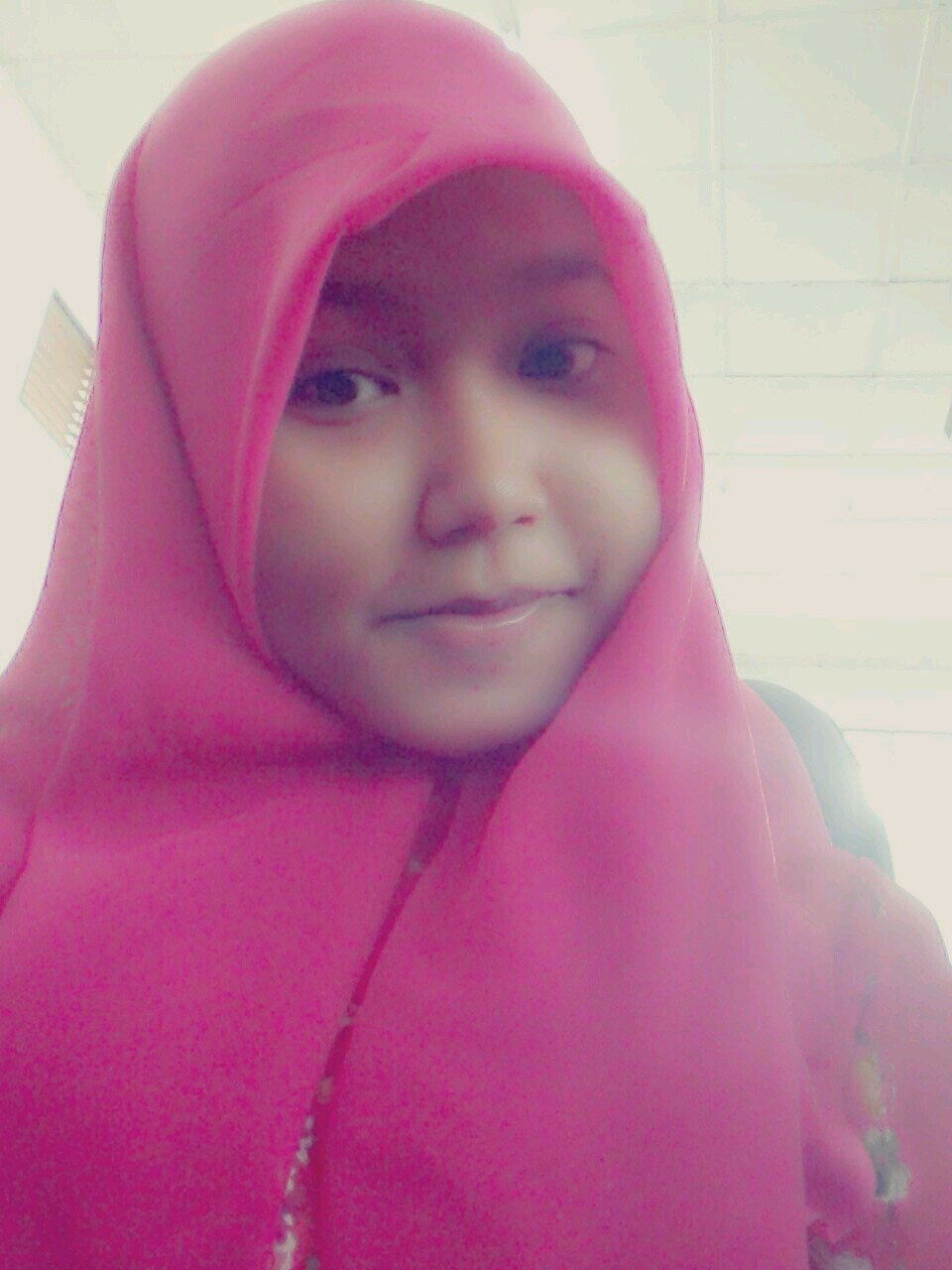 amelyapratiwi10's profile picture. 