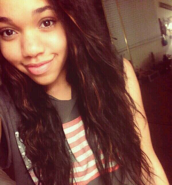 Hey, I'm Kaylee! |17|Junior|Starbucks Addict|Real As Can be|Loyal, Loving and Sweet|