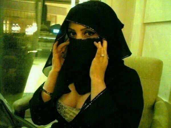 لتبادل الزيارات والخروج للتنزه بسيارة واحدة ويكون الوضع فري بأدب ولايمنع اللبس الجذاب الرياض