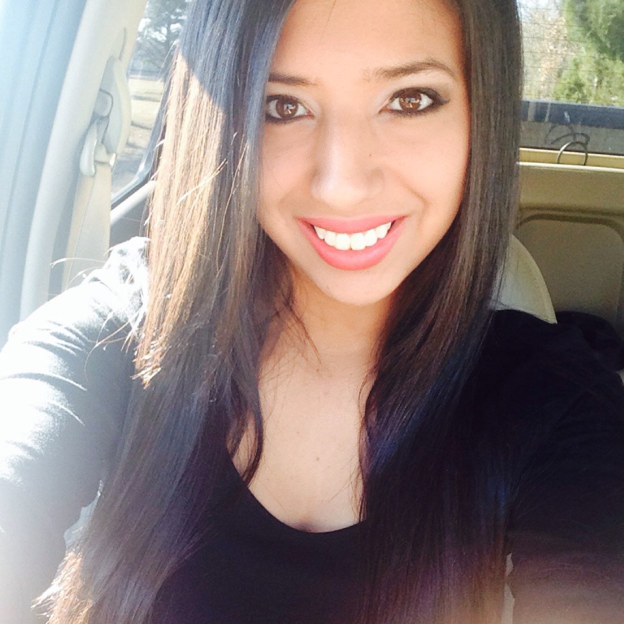yiseel_'s profile picture. Enjoy the greater things in life ;) 
 “There is only one happiness in life- to love and be loved.”