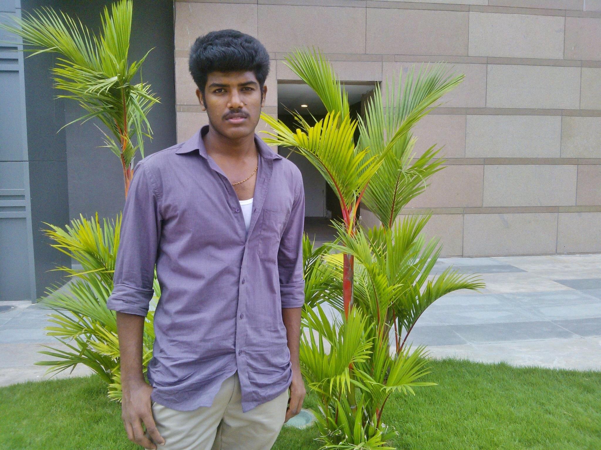 SarveswaranNrs's profile picture. 