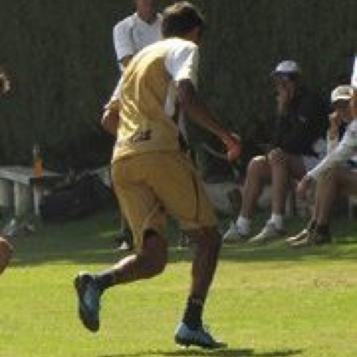 Ex futbolista profesional canterano de pumas de la unam México 2006 !