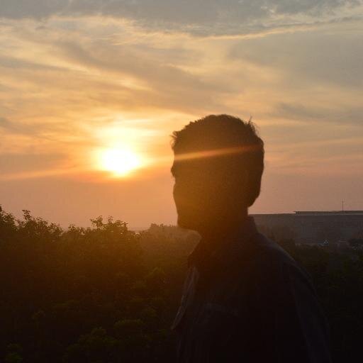 EATriswanto's profile picture. lahir di kota pahlawan yang sedari dulu terkenal panas,hijrah ke Pacitan ketika masih pagi hingga beranjak dewasa,meniti terik mentari kembali ke kota hiu-buaya