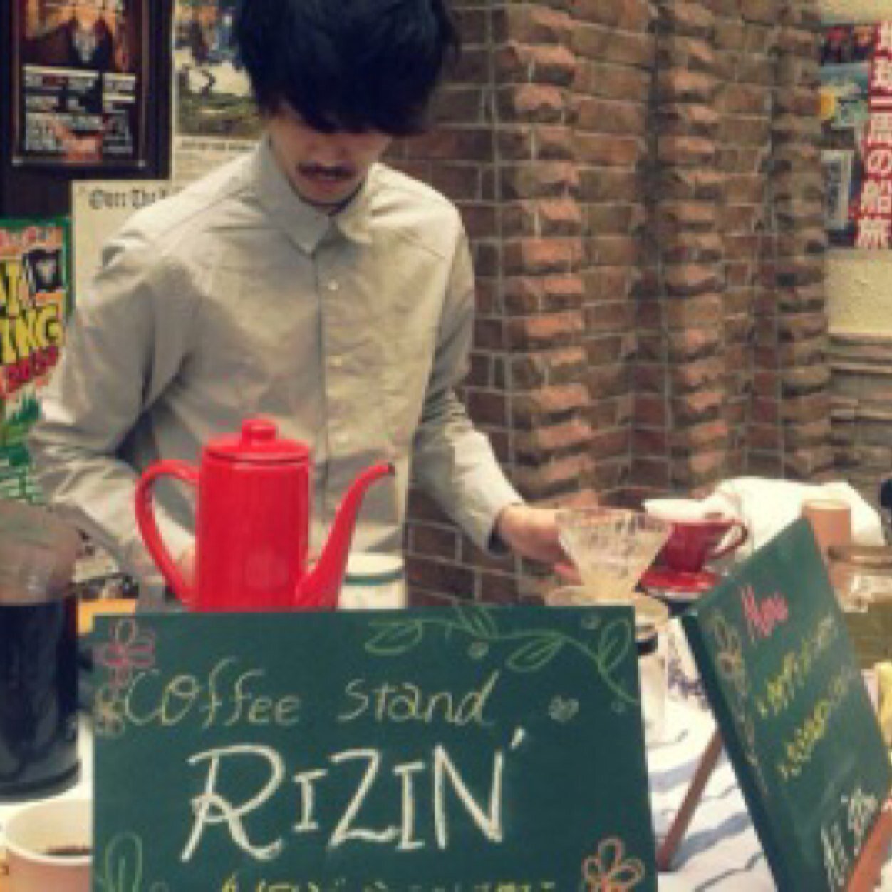 RIZINStand's profile picture. 香川県 高松市 ライオン通り sound space RIZIN'前 コーヒースタンド 毎週水曜日に営業予定 不定営業 珈琲豆は亀井町のコルシカ珈琲さんの豆を使用しています。