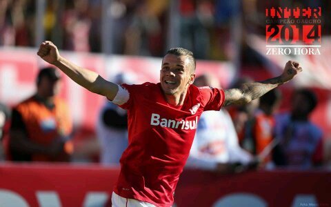 Colorada Fanática!!!! Eles me dizem que não vivem de titulo, eu seria hipócrita se falasse isso. vivo de titulo siiiim e de Inter também!!!!