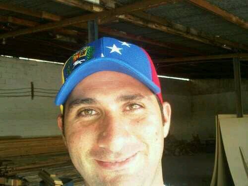 de todos los paises del mundo me toco la fortuna de nacer en venezuela guaro rajao cardenalero y antichavista de por vida