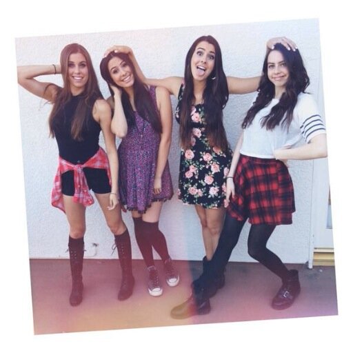 lisacimxrelli's profile picture. those 6 sisters ♡ christina•katherine•lisa•amy•lauren•dani♡