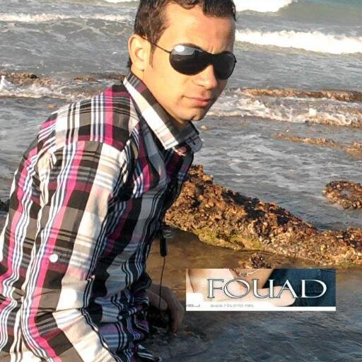 ‏أحيانا نقسم بأننا لا نسامحهم ولا نغفر لهم ولاكن عند رؤيتهم تضعف قلوبنا المسكينه