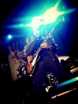 Pecandu musik, anak dari Bpk Sutimo. lead guitar & keyboard @malbeardbrother, bassist & violinist @Alunansemesta, dan bagian dari @itsmoccafrio