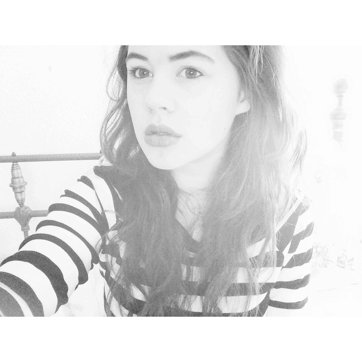 sxmplebexngs's profile picture. sixteen | i play guitar | i write songs | i travel a lot