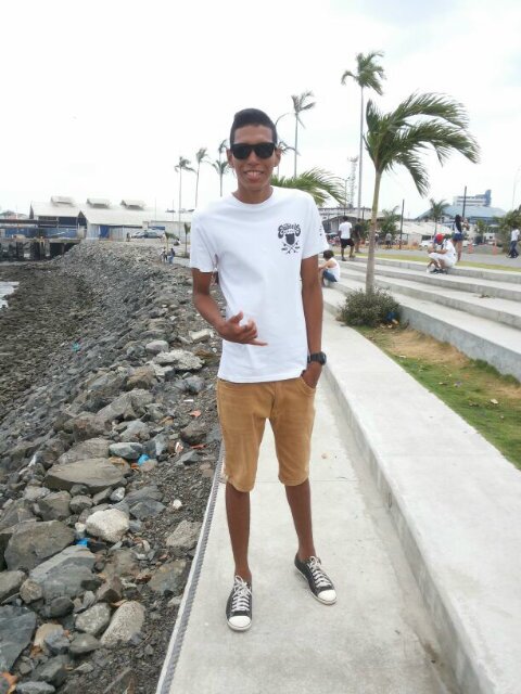 Jah is worthy♥.    Sinceramente el roots me relaja★