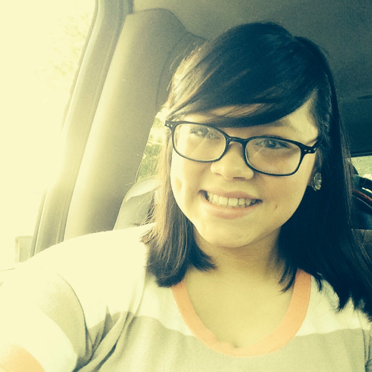 sunnybear18's profile picture. Engaged/Proud mother