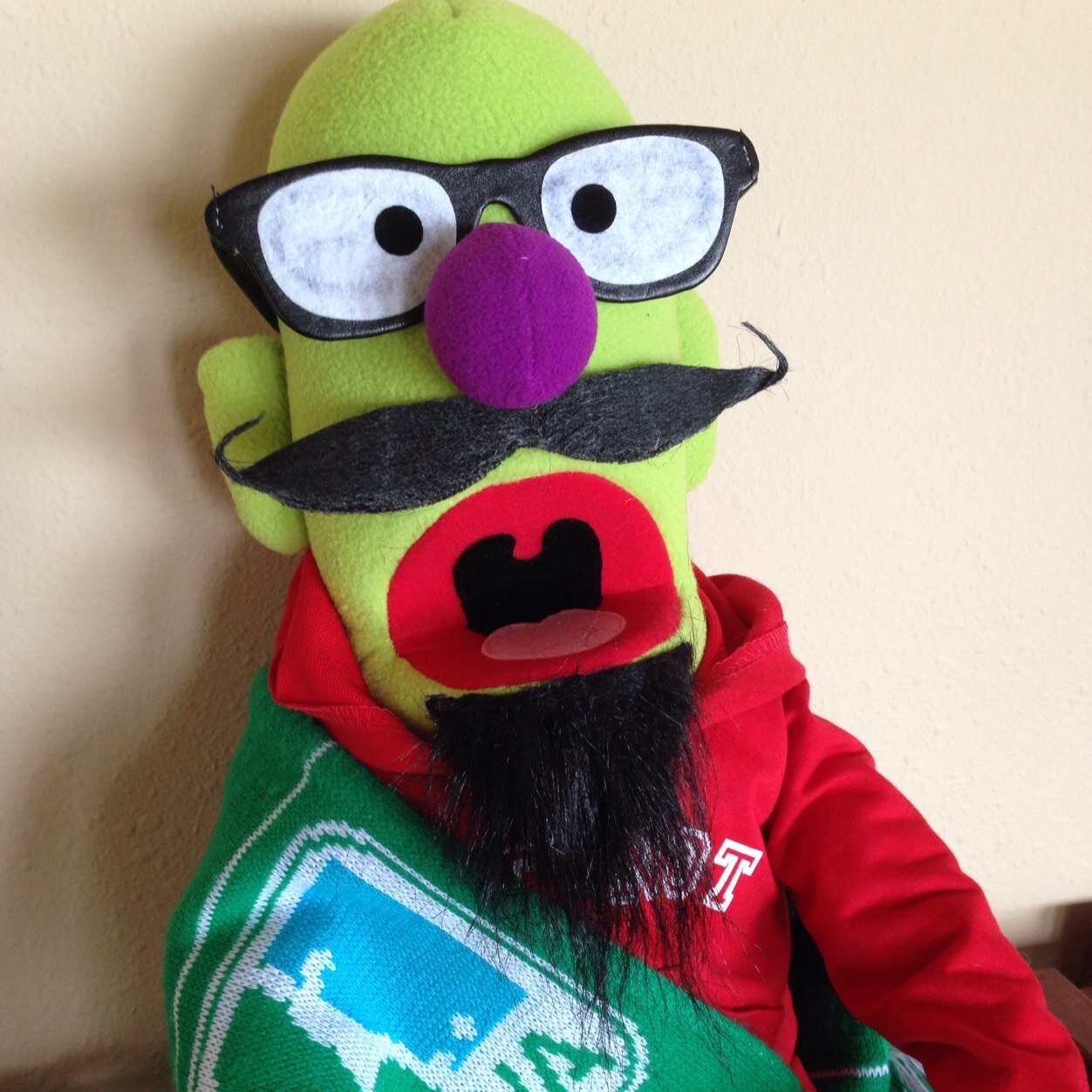 EPLWAmuppet's profile picture. I am the leader of the EPLWA Muppets, a supporter group for all Evergreen Premier League teams. Made in NYC but transplanted to WA. Se Habla Español.